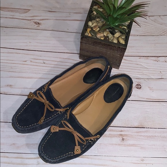 Clarks Shoes | Clarks Artisan Blue Suede Flat Shoes Size 7 M | Poshmark